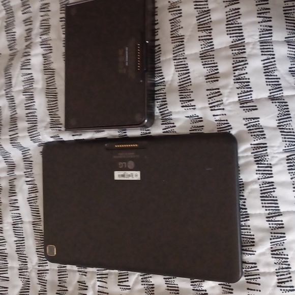 LG G2 Tablet wl Charging speaker - Picture 4 of 7